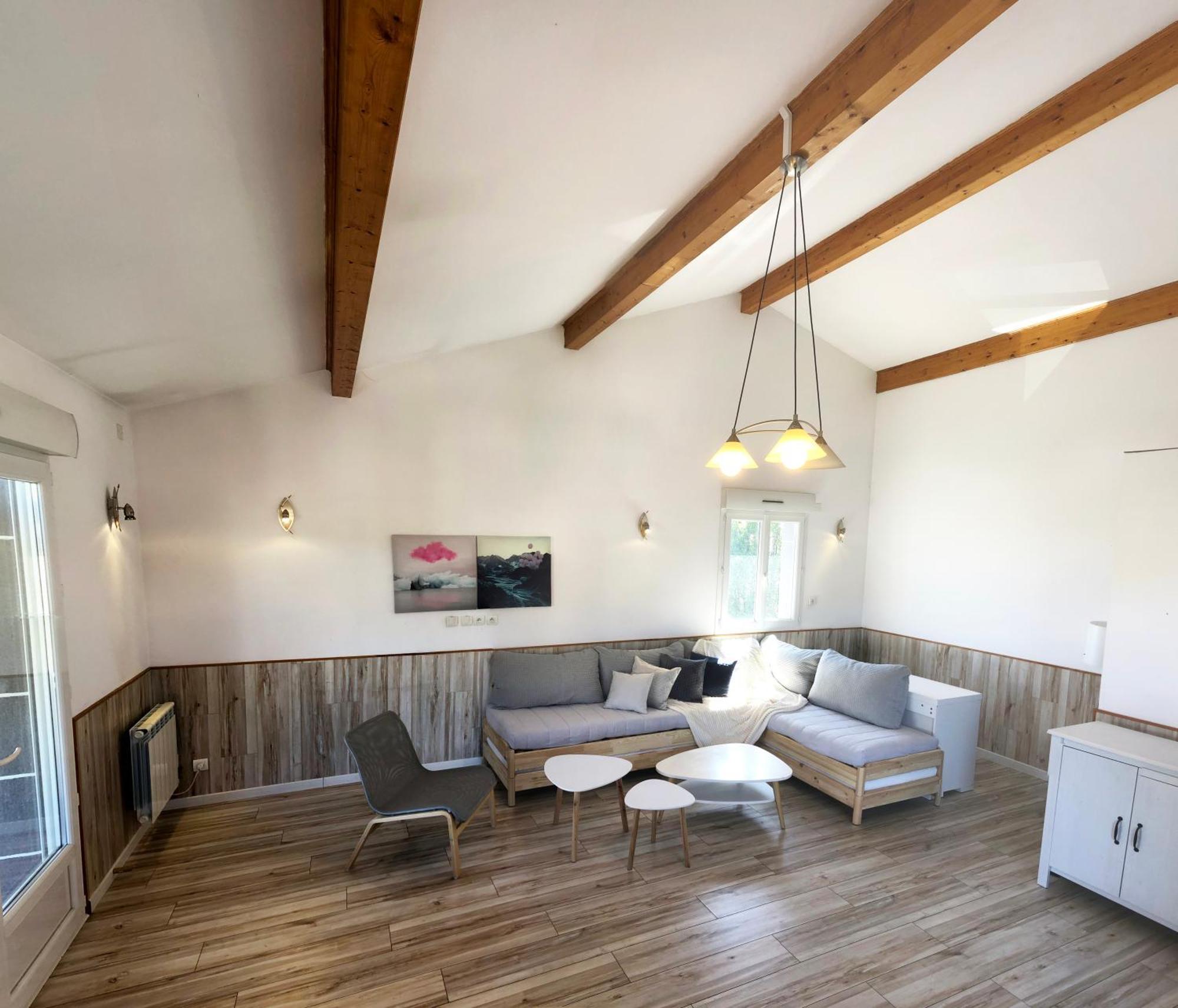 Appartement Lumineux Avec Grande Terrasse Couverte *